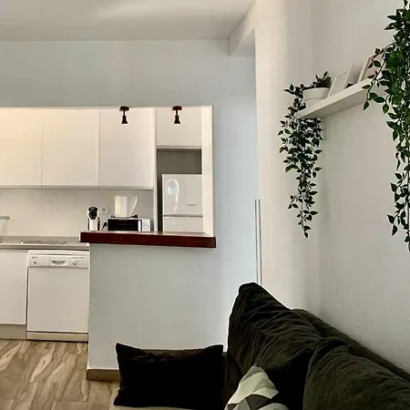 Urb Canas F1 Apartment